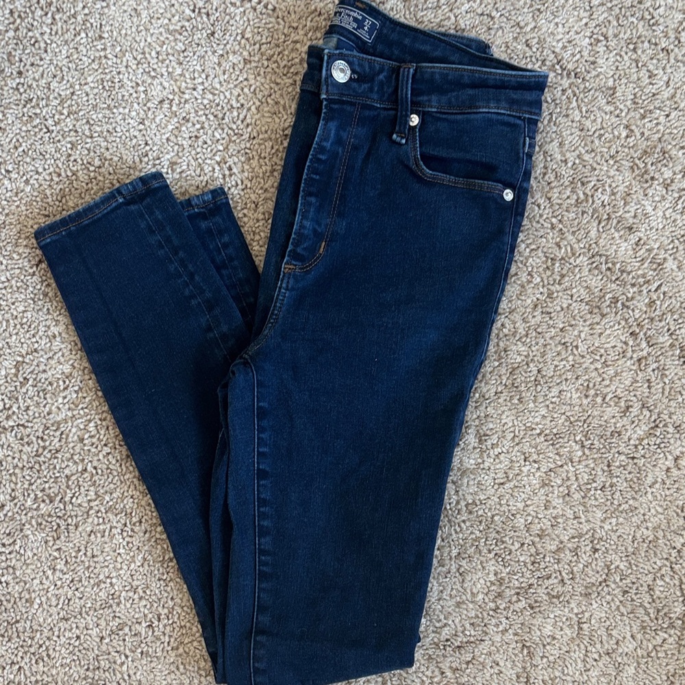 Abercrombie & Fitch Women's Navy Skinny Jeans